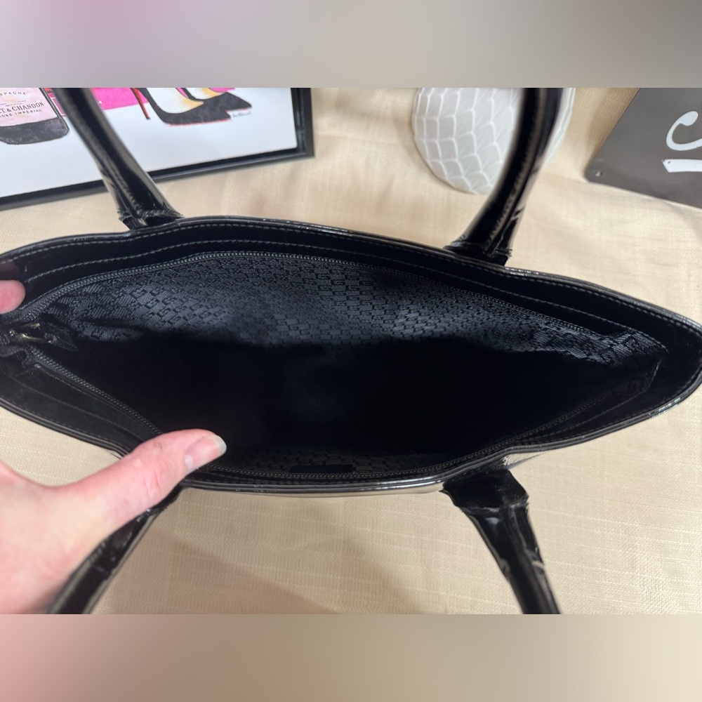 ⭐️EUC Gucci Black and Gray Women's Bag - Picture 7 of 11